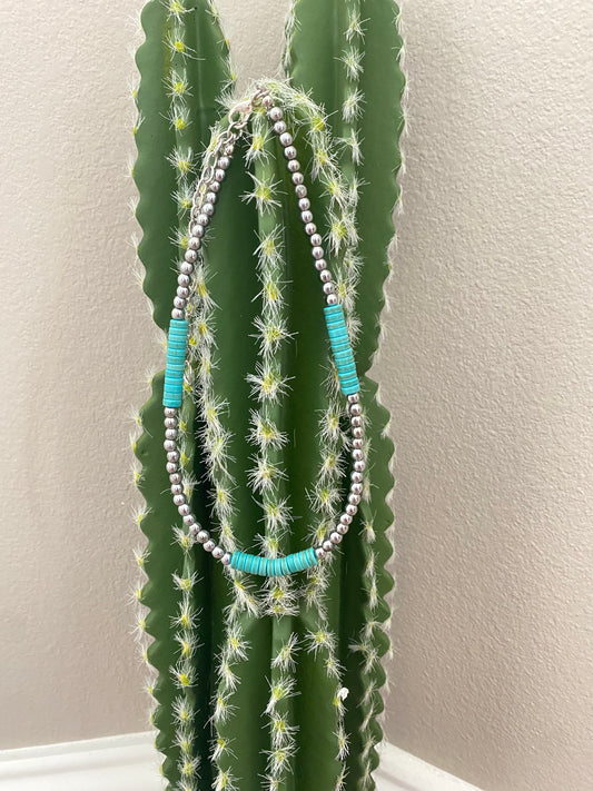 Turquoise choker with silver beads