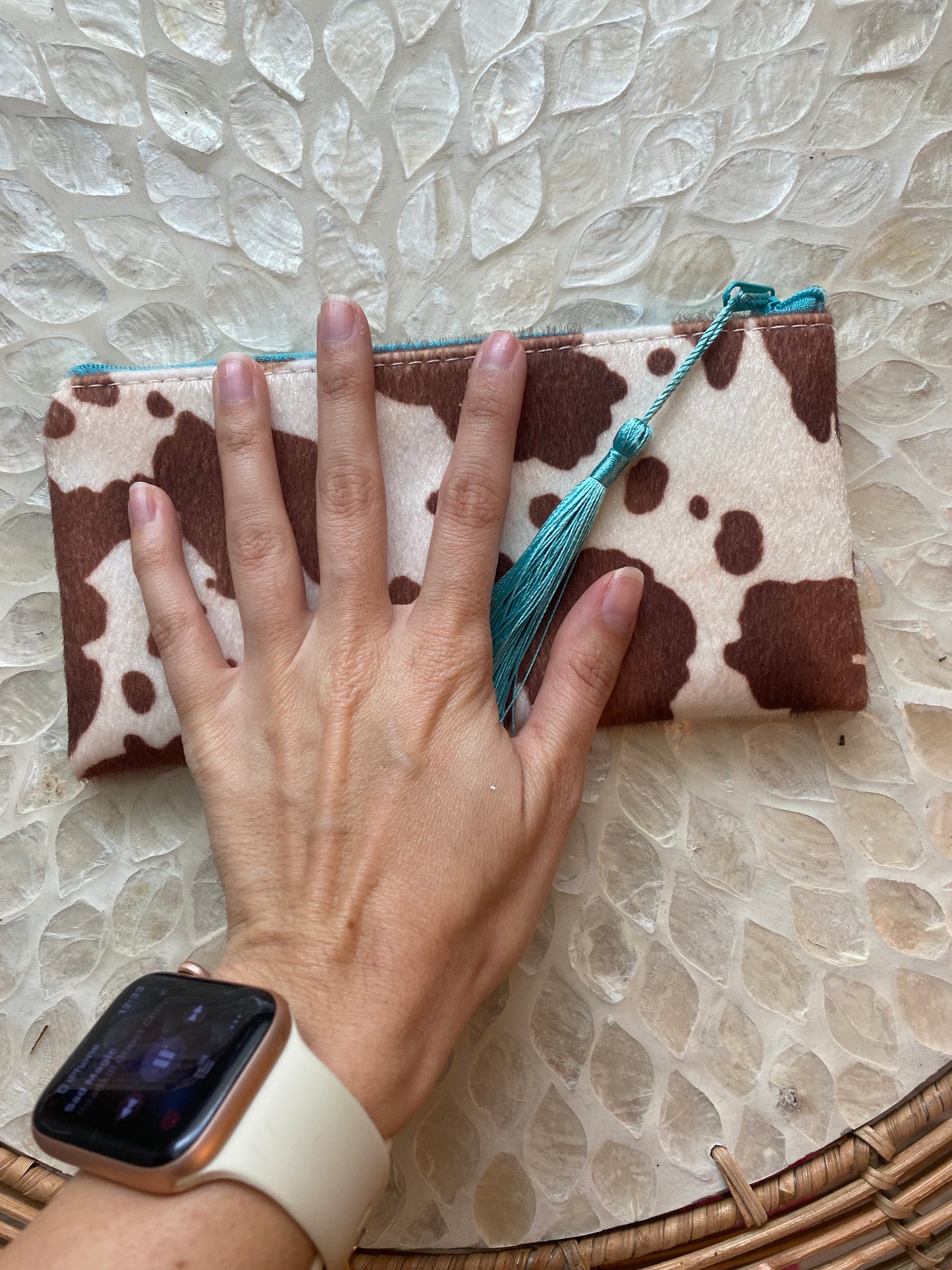 Small cowhide clutch