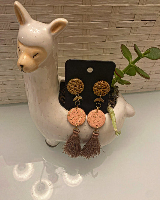 Brown wicker pink tassel earrings